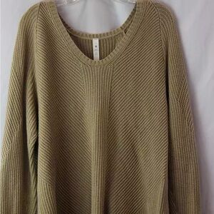 LILILEMON Sz 12 sweater beige / loose fit- NWOT great/ excellent condition